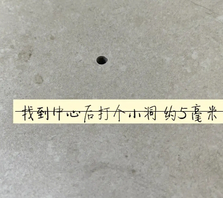 嘉兴市瓷砖空鼓维修公司专业解答在瓷砖铺贴过程中，如果砂料搅拌不均匀，将会带来以下问题